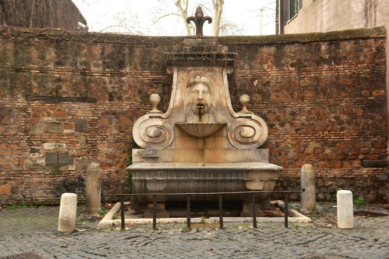 Caratteristico Appartamento A Piazza Navona ローマ エクステリア 写真
